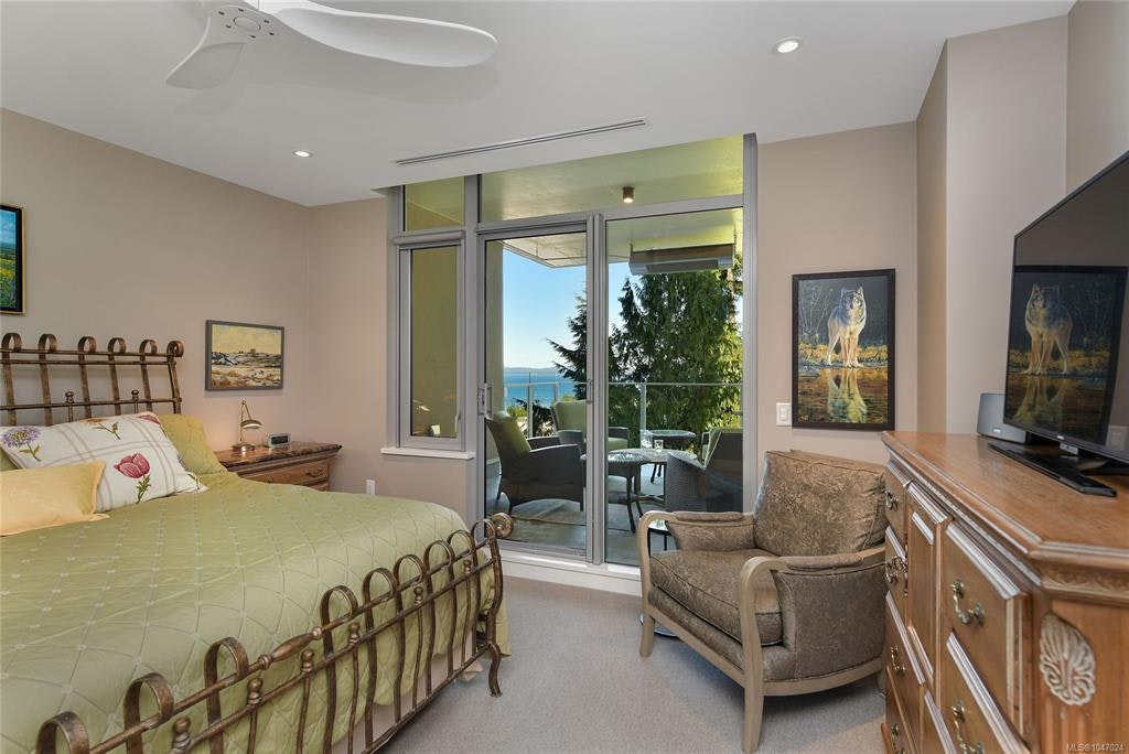 506-5388 Hill Rise Terrace, Saanich, BC, V8Y 3K3 - 32