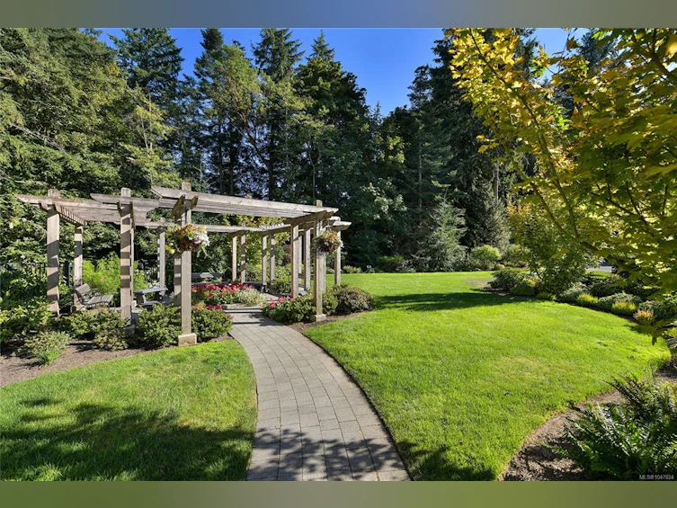 506-5388 Hill Rise Terrace, Saanich, BC, V8Y 3K3 - 54