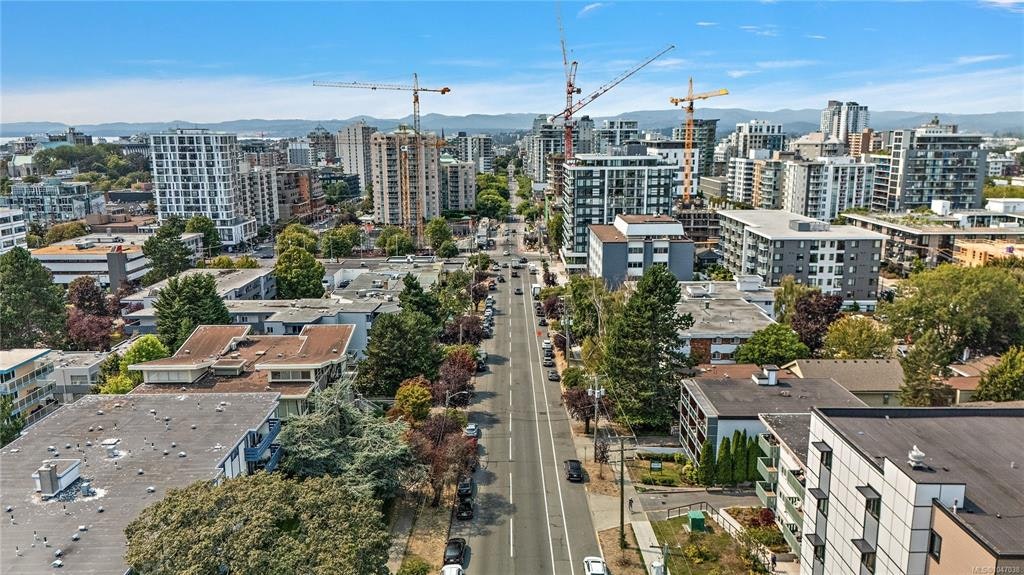 207-1155 Yates Street, Victoria, BC, V8V 3N1 - 7