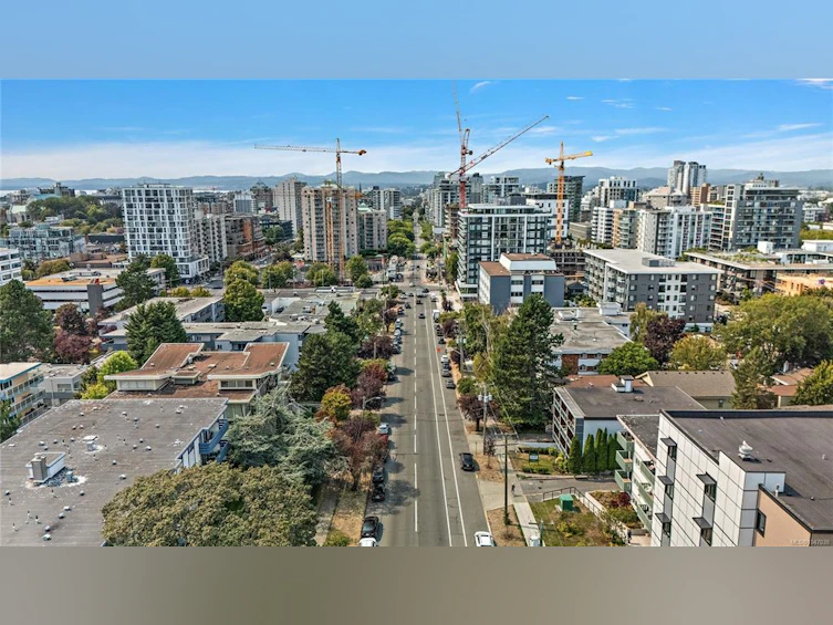 207-1155 Yates Street, Victoria, BC, V8V 3N1 - 7
