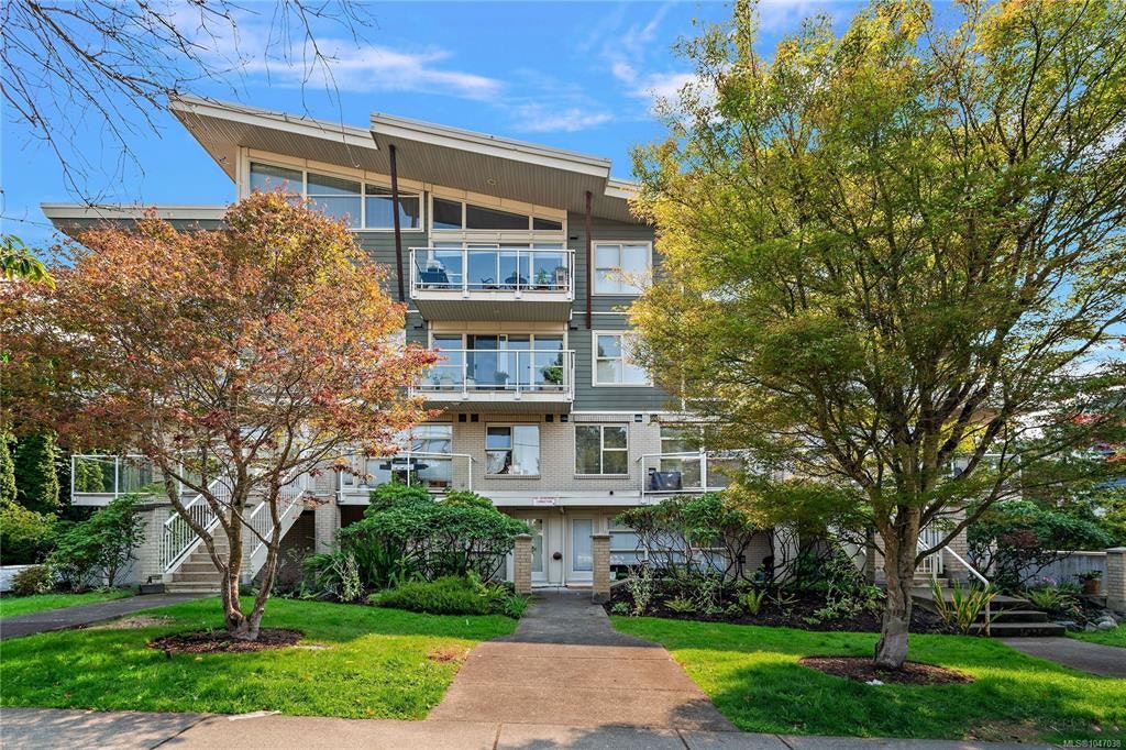 207-1155 Yates Street, Victoria, BC, V8V 3N1 - 2