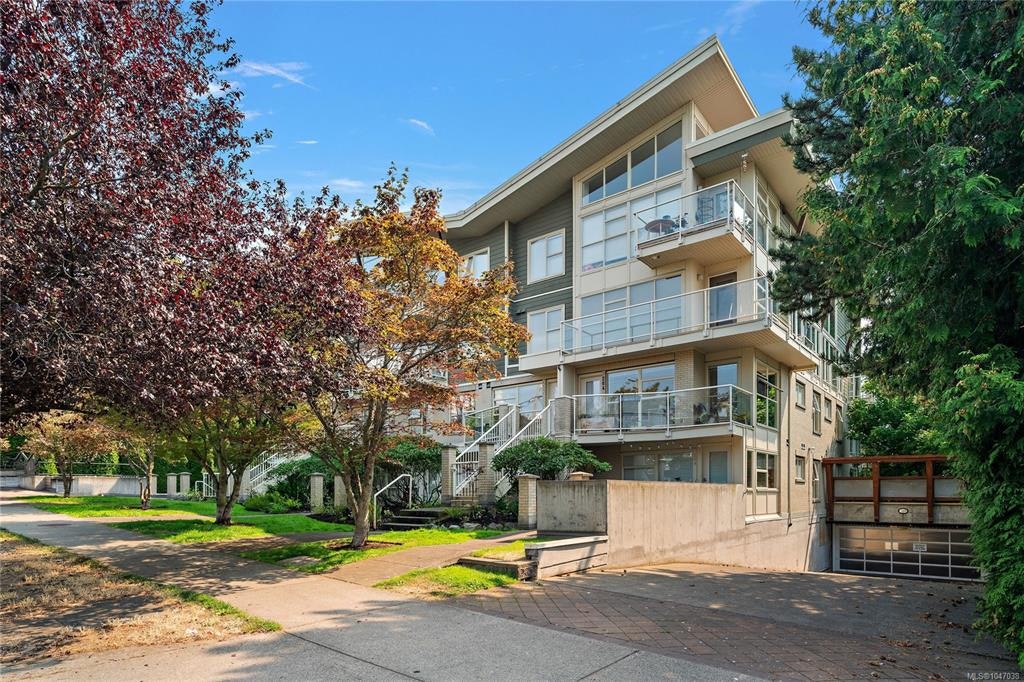 207-1155 Yates Street, Victoria, BC, V8V 3N1 - 3