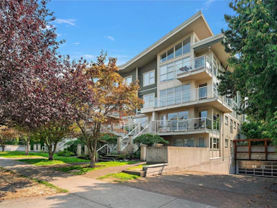 207-1155 Yates Street - 3