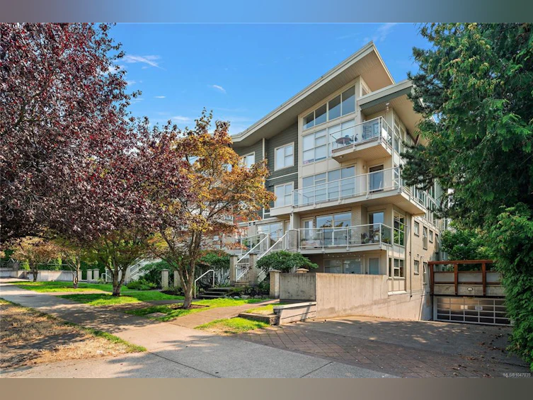 207-1155 Yates Street, Victoria, BC, V8V 3N1 - 3