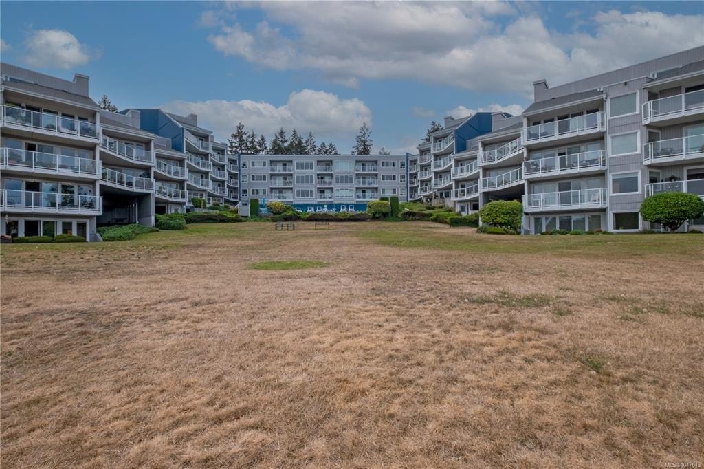 325-2562 Departure Bay Road, Nanaimo, BC, V9R 5J6