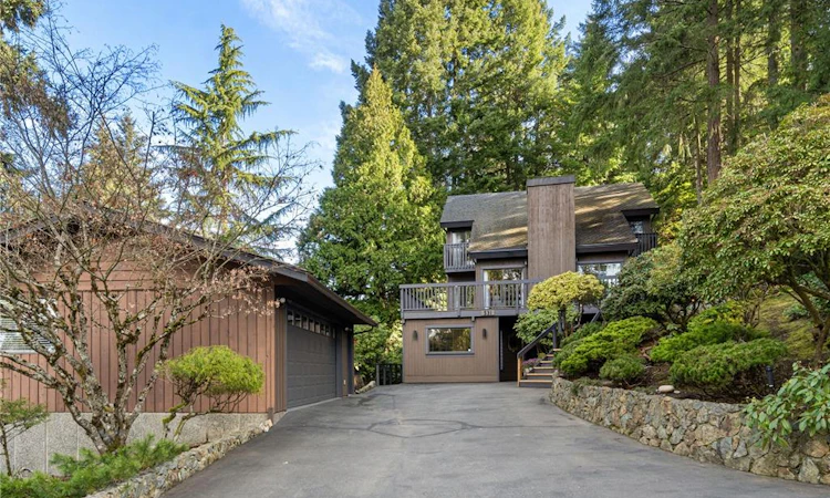 531 Summit Drive