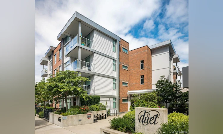 303-640 Michigan Street