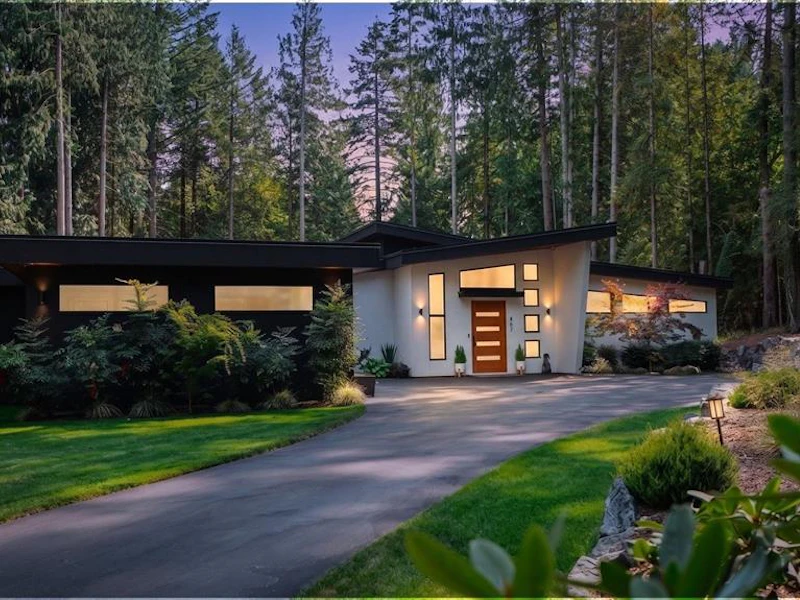 867 Bradley Dyne Road, North Saanich BC
