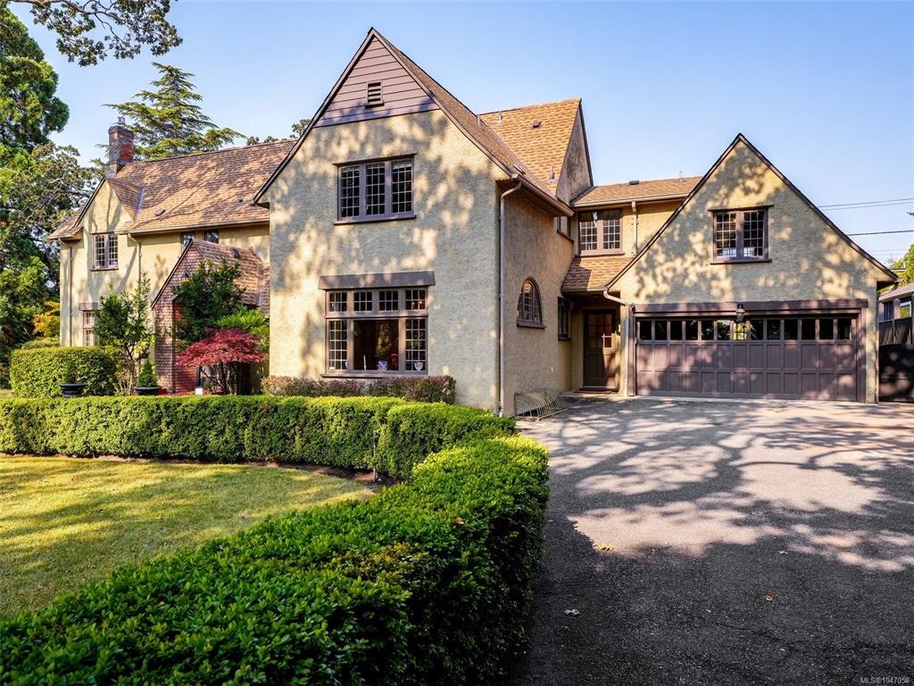 3000 Uplands Road, Oak Bay, BC, V8R 6B1