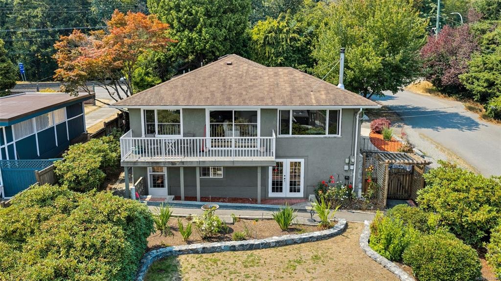 711 Wells Road, Saanich, BC, V8Y 1R6