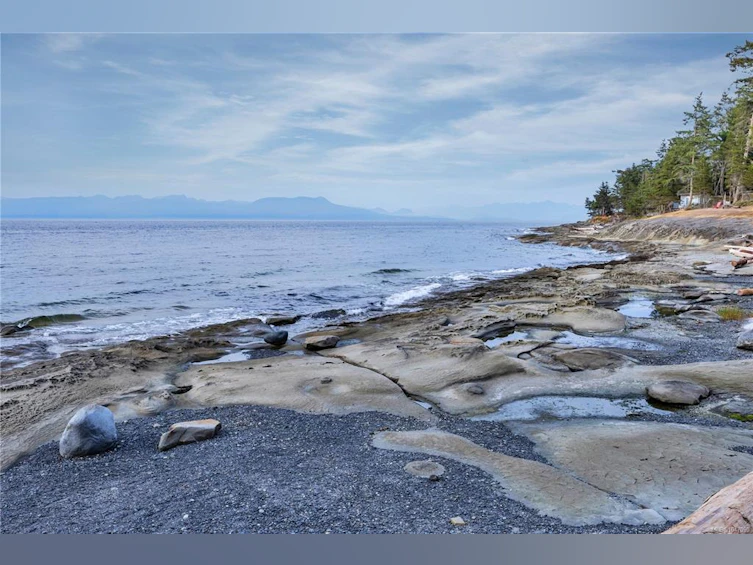 729 Berry Point Road, Gabriola Island, BC, V0R 1X1 - 49