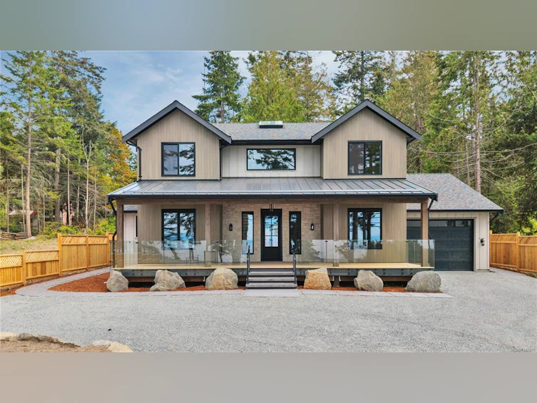 729 Berry Point Road, Gabriola Island, BC, V0R 1X1