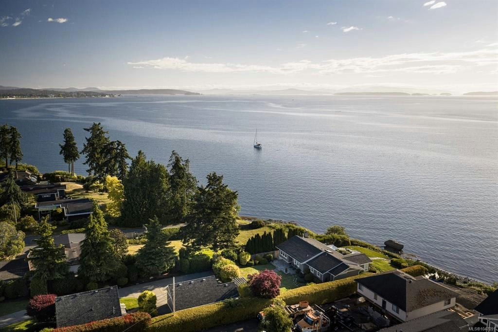 8585 Lochside Drive, North Saanich, BC, V8L 1M5 - 52