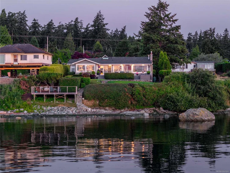 8585 Lochside Drive, North Saanich, BC, V8L 1M5 - 54
