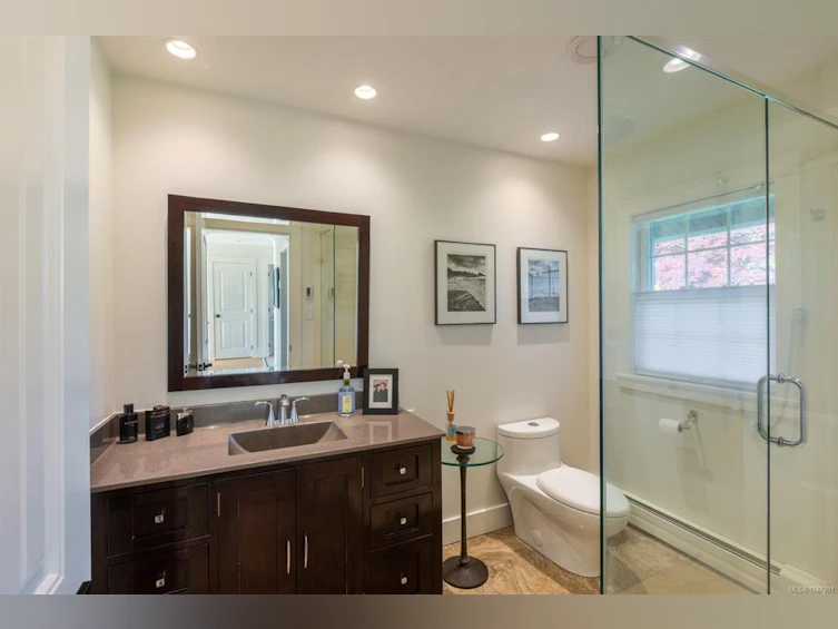 8585 Lochside Drive, North Saanich, BC, V8L 1M5 - 32
