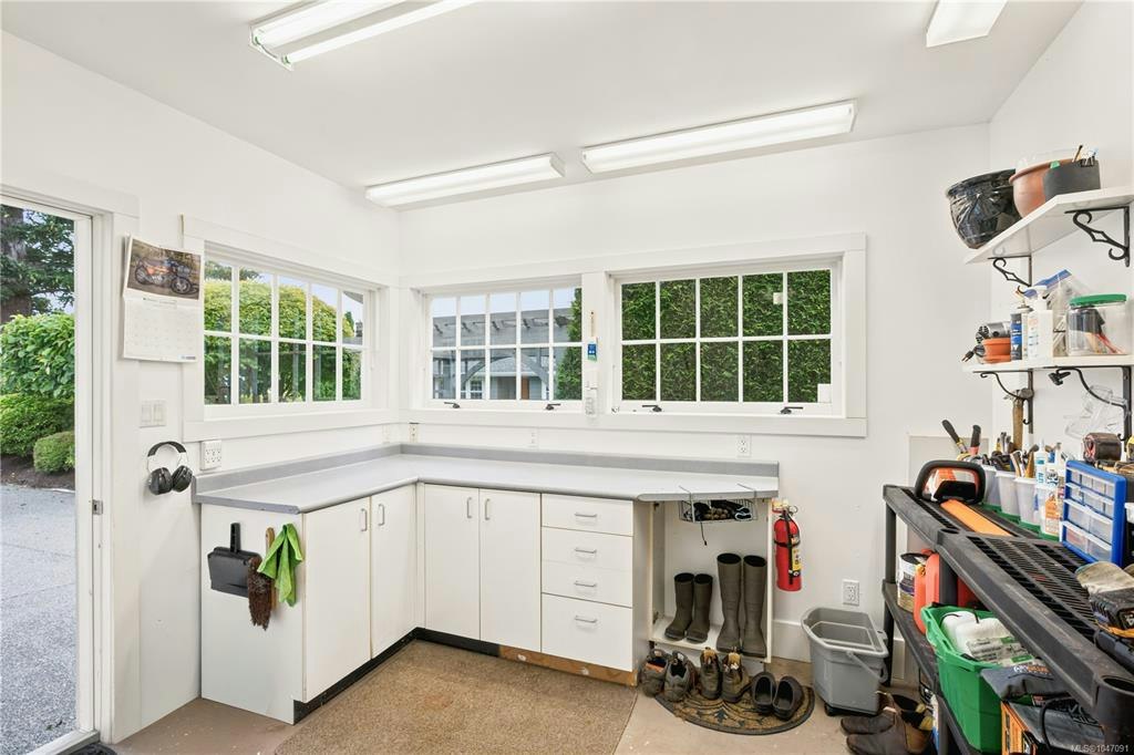 8585 Lochside Drive, North Saanich, BC, V8L 1M5 - 45