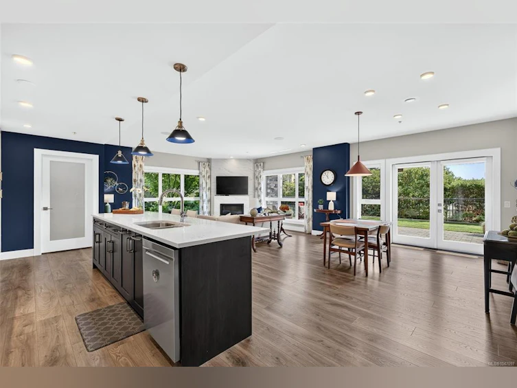 101-747 Travino Lane, Saanich, BC, V8Z 0C6