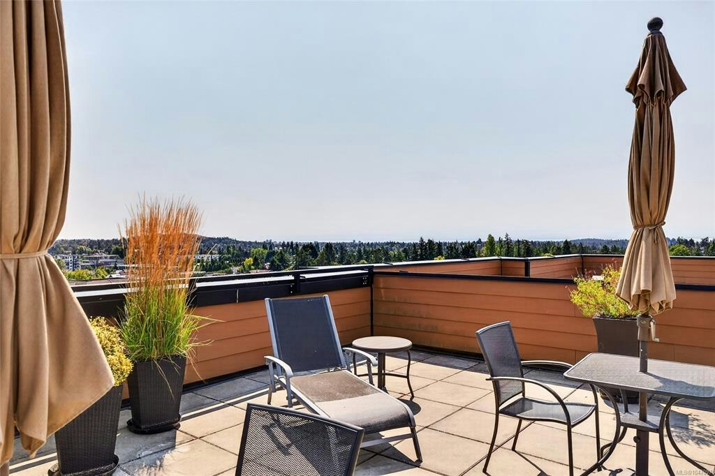 101-747 Travino Lane, Saanich, BC, V8Z 0C6 - 40