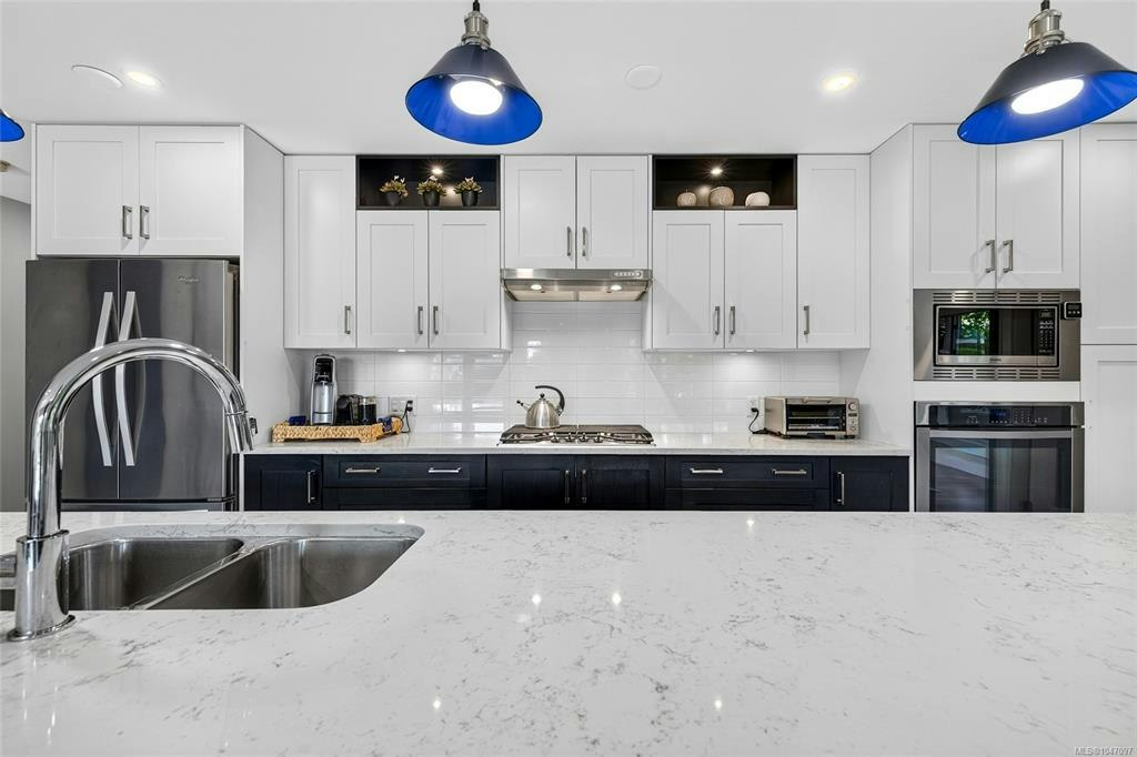 101-747 Travino Lane, Saanich, BC, V8Z 0C6 - 6