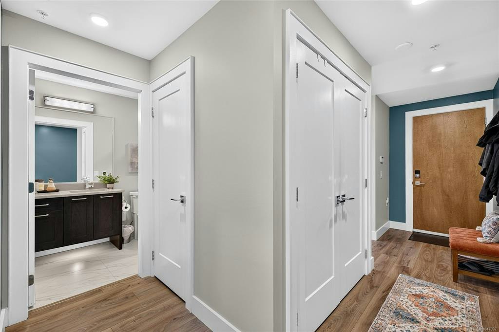 101-747 Travino Lane, Saanich, BC, V8Z 0C6 - 32