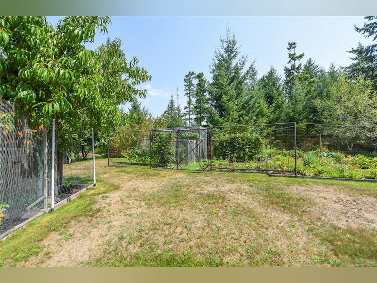 1131 Hecker Road, Black Creek, BC, V0R 2M0 - 29