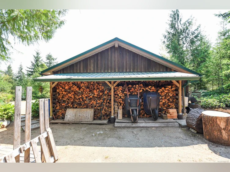 1131 Hecker Road, Black Creek, BC, V0R 2M0 - 18