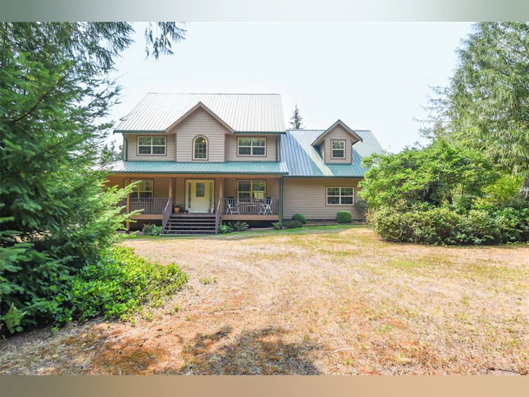1131 Hecker Road, Black Creek, BC, V0R 2M0 - 4