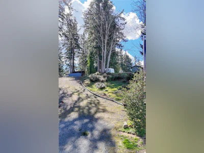 4060 S Island Highway - 5
