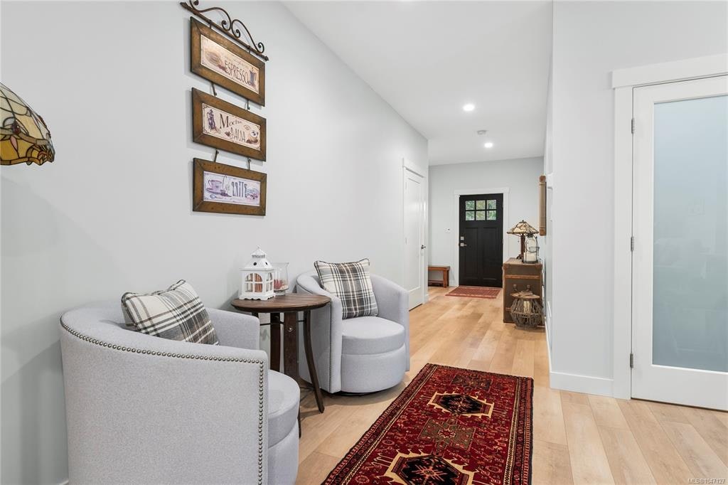 710 Salal Street - 5