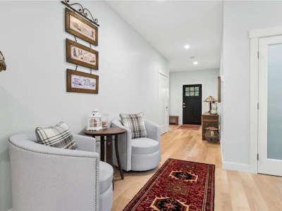 710 Salal Street - 5