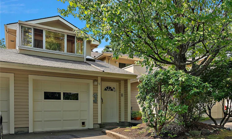 5-909 Admirals Road