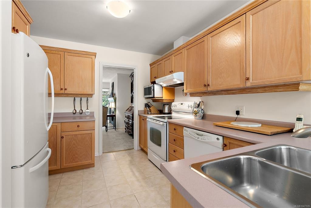 5-909 Admirals Road - 3