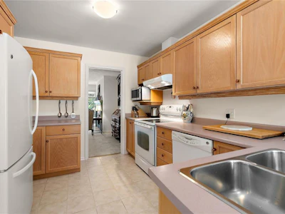 5-909 Admirals Road - 3