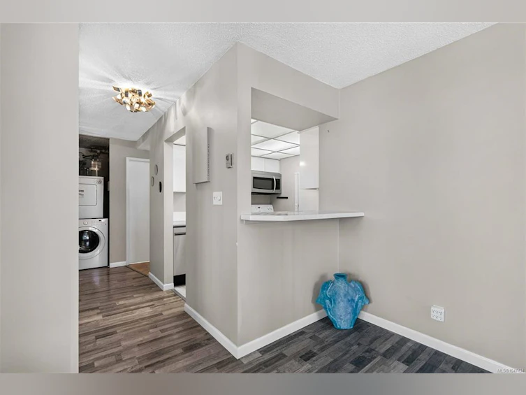 506-325 Maitland Street, Victoria, BC, V9A 7E9 - 13