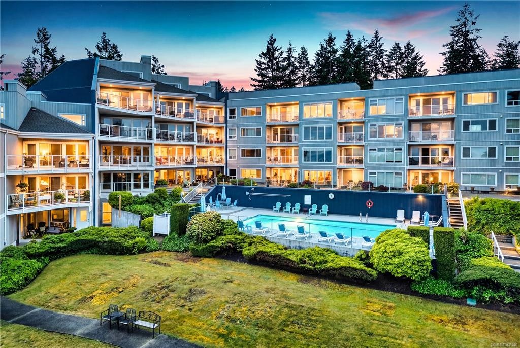 310-2560 Departure Bay Road, Nanaimo, BC, V9S 5P1