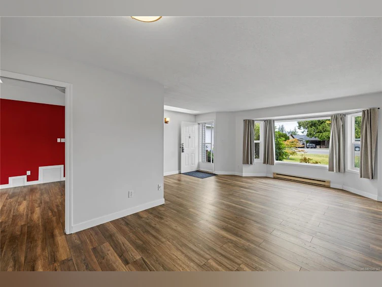 574 Hirst Avenue, Parksville, BC, V9P 1H8 - 2