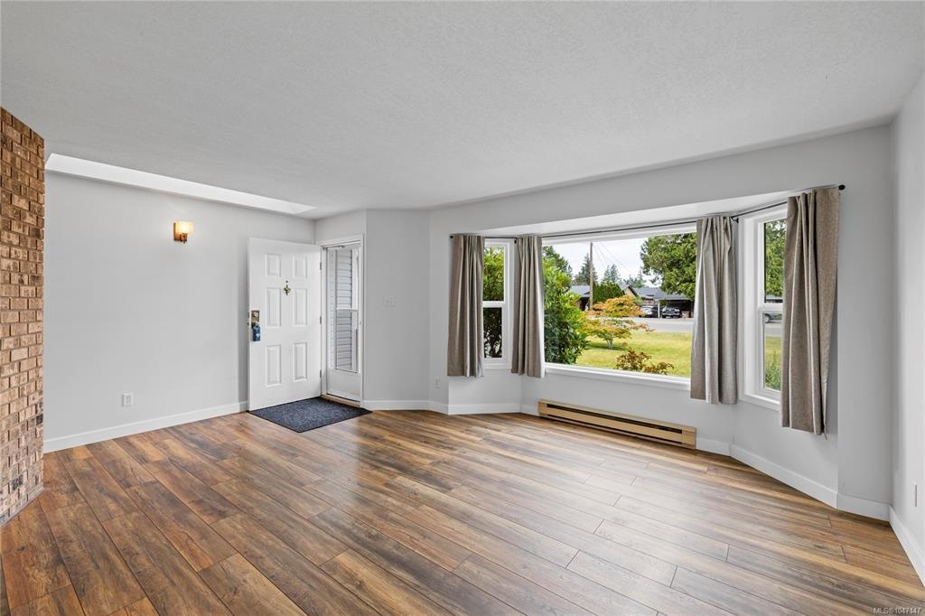 574 Hirst Avenue, Parksville, BC, V9P 1H8 - 17