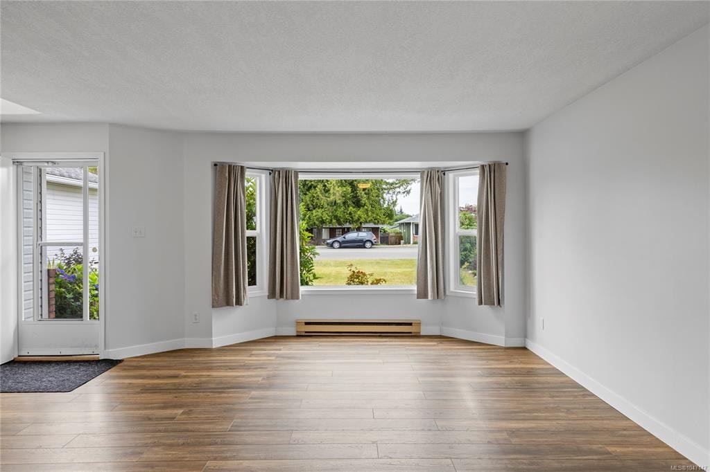 574 Hirst Avenue, Parksville, BC, V9P 1H8 - 19