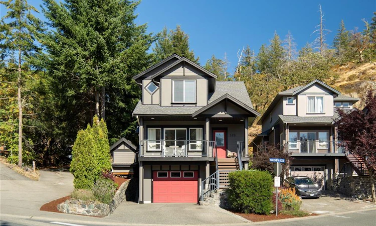 569 Kingsview Ridge