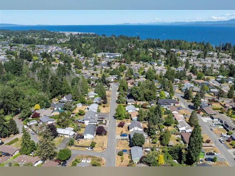 402 Young Street, Parksville, BC, V9P 1C3 - 37