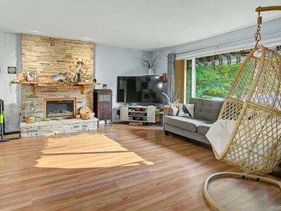 402 Young Street - 2