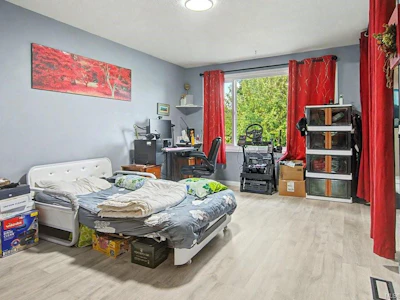 402 Young Street - 4