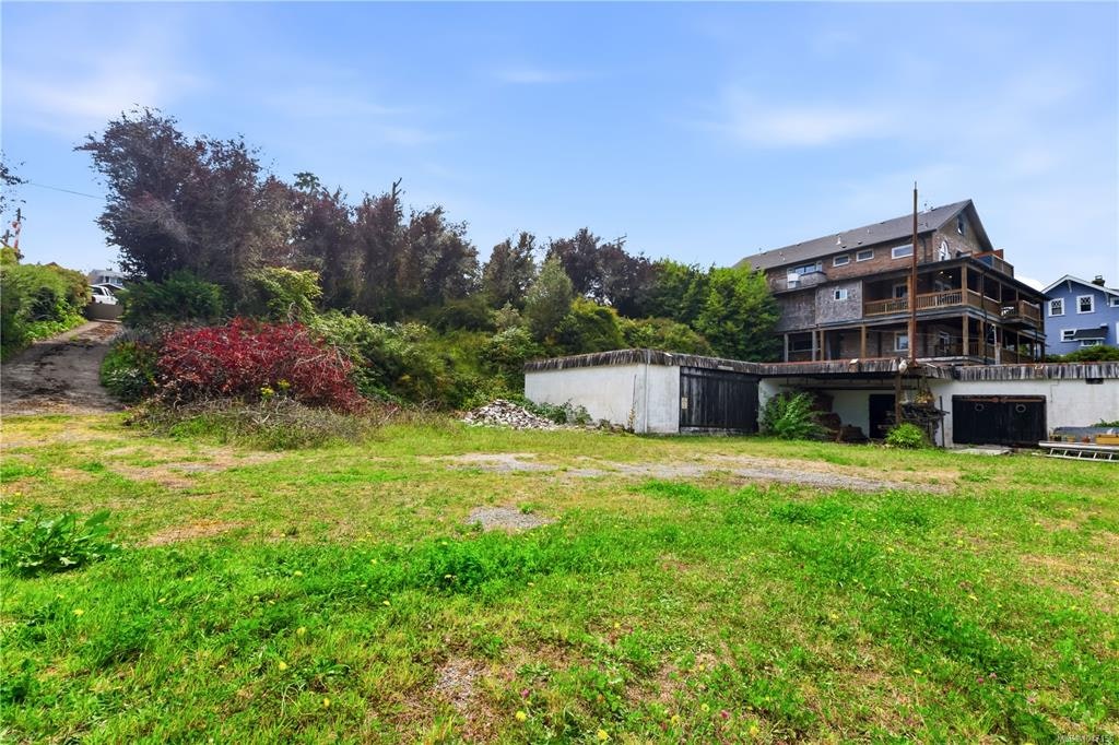 356-360 Main Street, Tofino, BC, V0R 2Z0 - 6