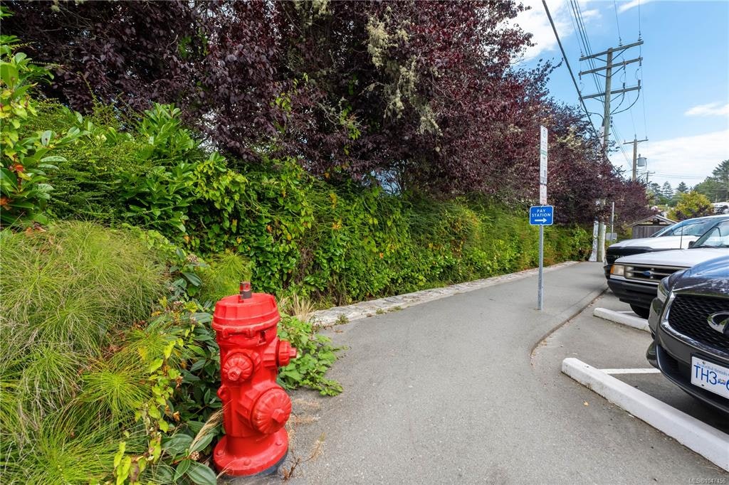 356-360 Main Street, Tofino, BC, V0R 2Z0 - 12