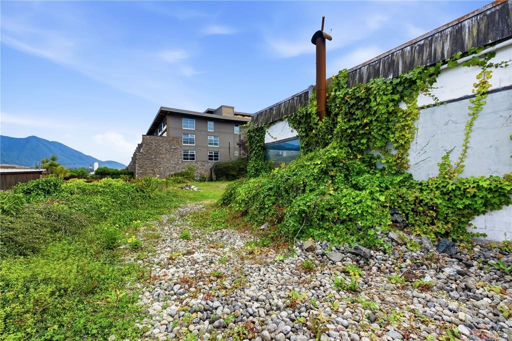 356-360 Main Street, Tofino, BC, V0R 2Z0 - 7