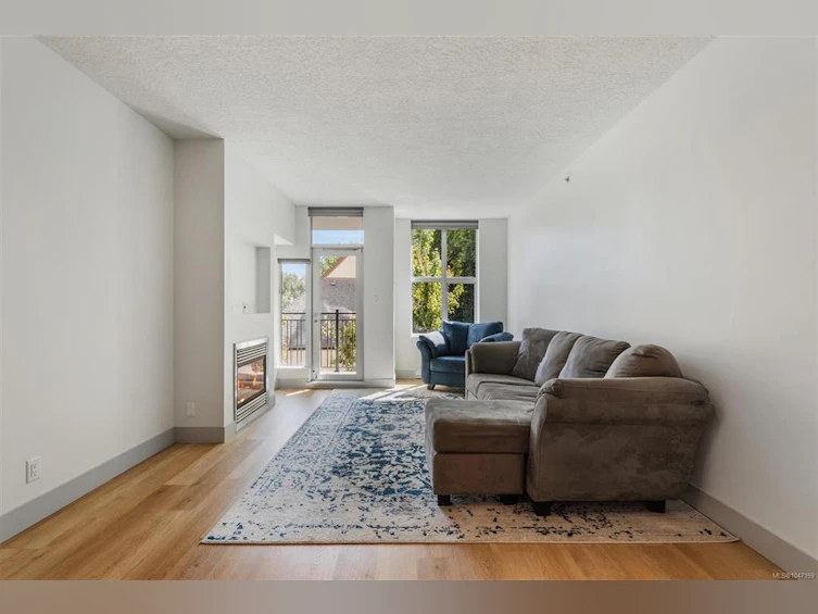 S305-737 Humboldt Street, Victoria, BC, V8W 4A4 - 11