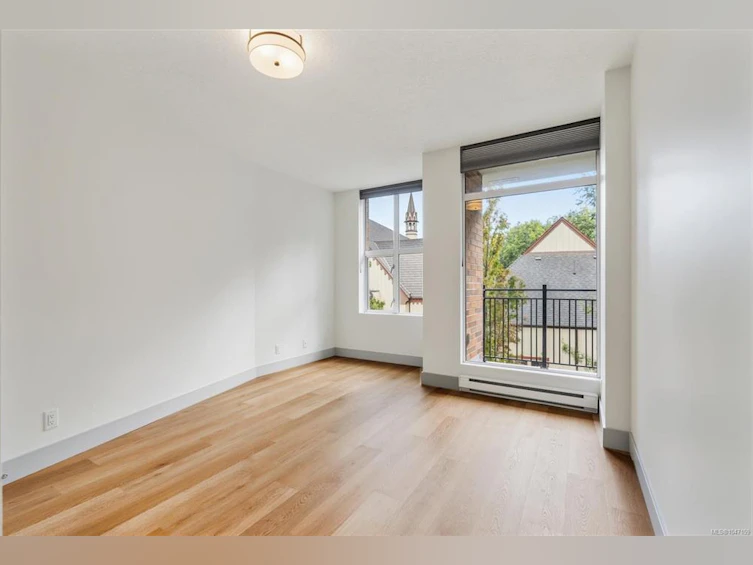 S305-737 Humboldt Street, Victoria, BC, V8W 4A4 - 21
