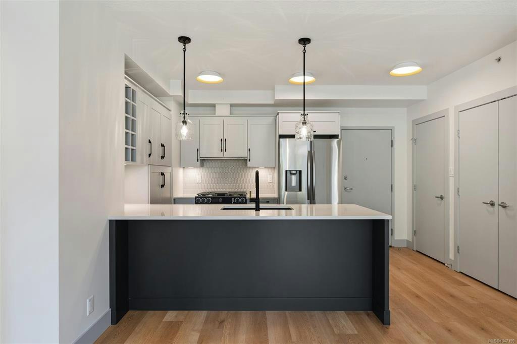 S305-737 Humboldt Street, Victoria, BC, V8W 4A4 - 7