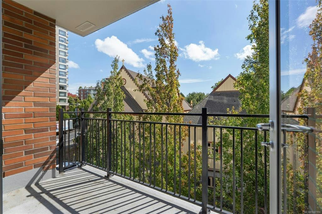 S305-737 Humboldt Street, Victoria, BC, V8W 4A4 - 13