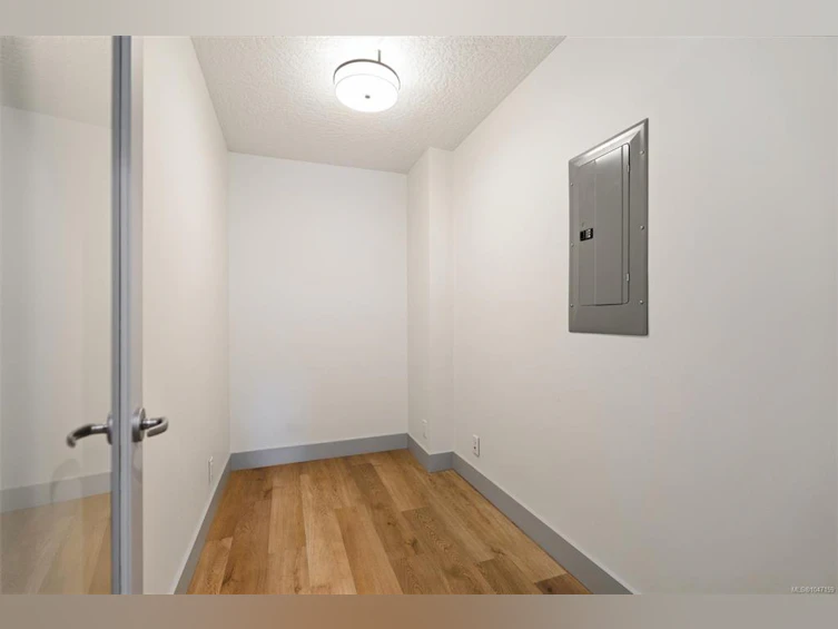 S305-737 Humboldt Street, Victoria, BC, V8W 4A4 - 20